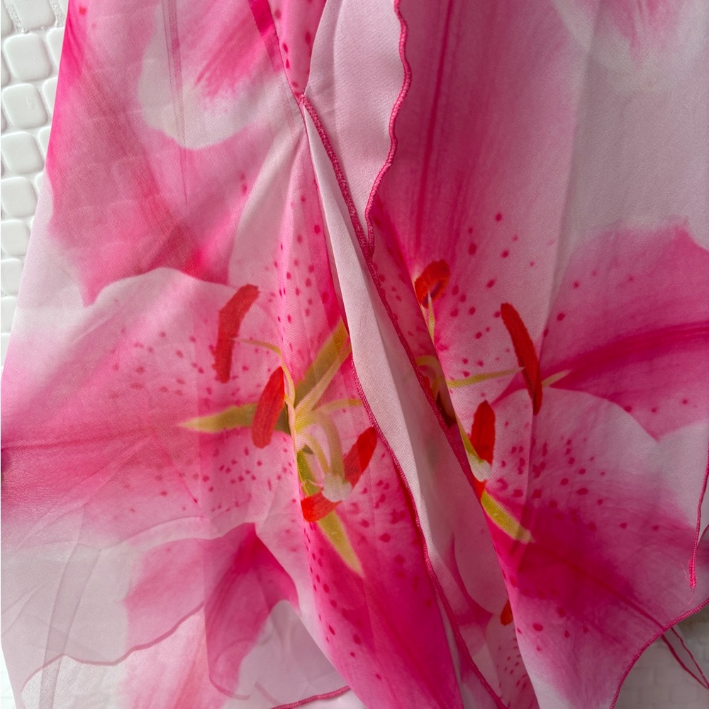 Tyler Mcgillivary Pink Floral Backless Dress - Picture 5 of 9